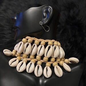 Custom Cowrie Shells Choker Necklace NWTs